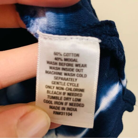 Crown and Ivy Women's Cotton Modal Soft Navy Tie-Dye Top size medium - Picture 5 of 6